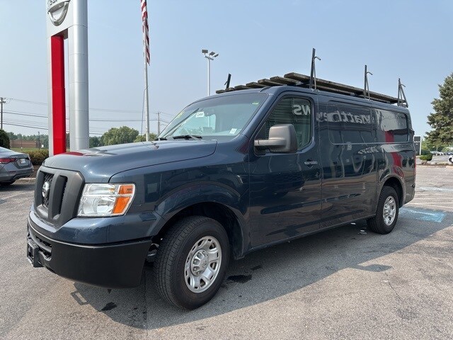 2017 Nissan NV1500 photo 2
