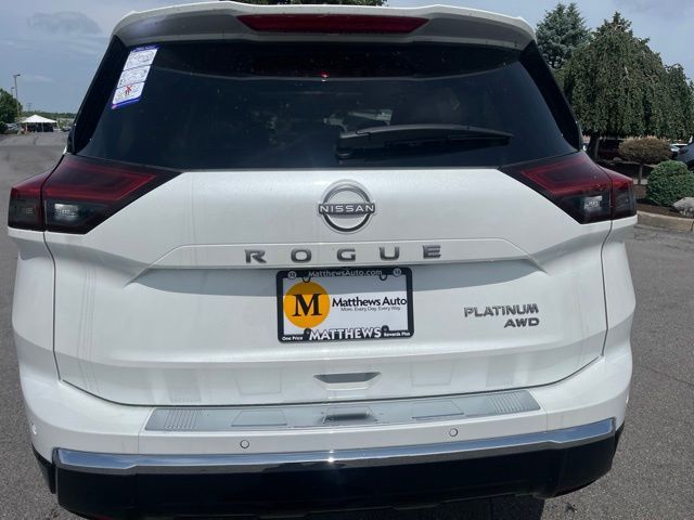 2026 Nissan Rogue Platinum - Photo 4