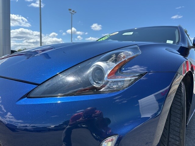 2019 Nissan 370Z Base photo 4