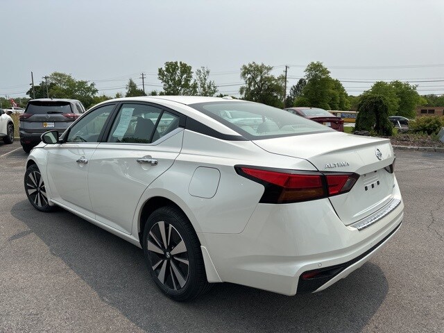 2022 Nissan Altima 2.5 SV photo 3