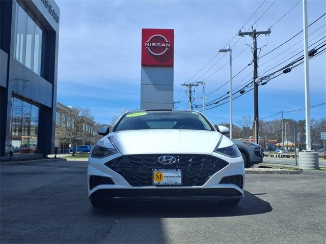 2022 Hyundai Sonata SEL photo 2