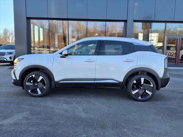 2025 Nissan Kicks SR photo 4