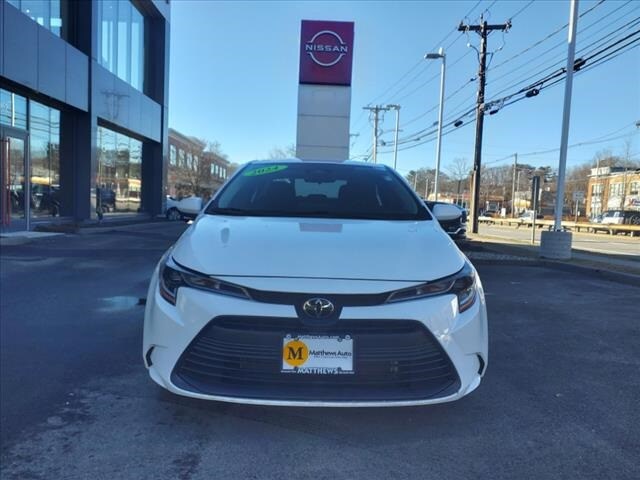 2024 Toyota Corolla LE photo 2