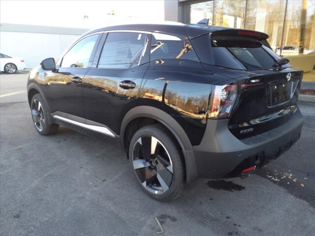 2025 Nissan Kicks SR photo 4