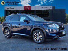 2025 Nissan Pathfinder Platinum SUV