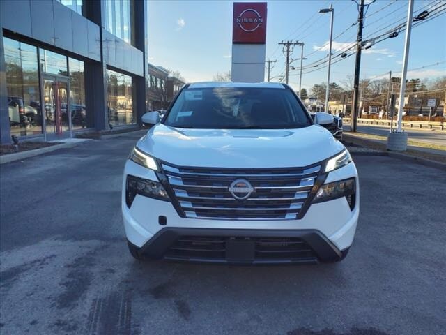 2025 Nissan Rogue SV photo 2
