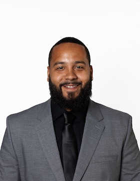 Staff member Willis Pujols from ID_f6fed33950c8