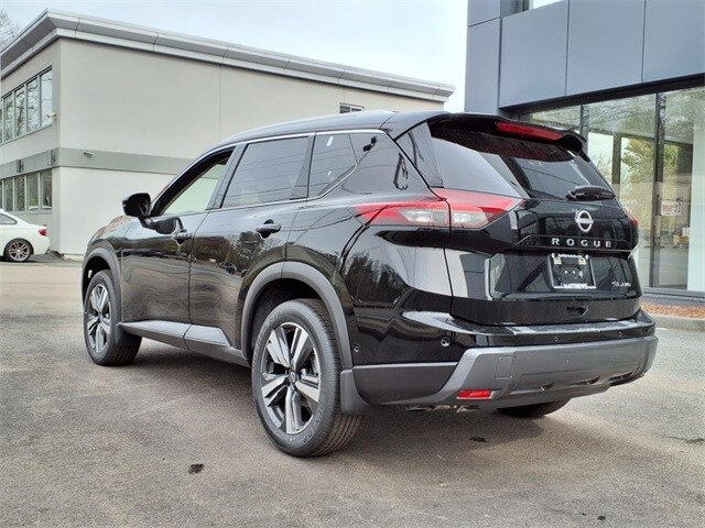 2025 Nissan Rogue SL photo 4