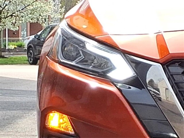 2020 Nissan Altima 2.5 SR photo 3
