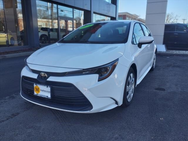 2024 Toyota Corolla LE photo 3