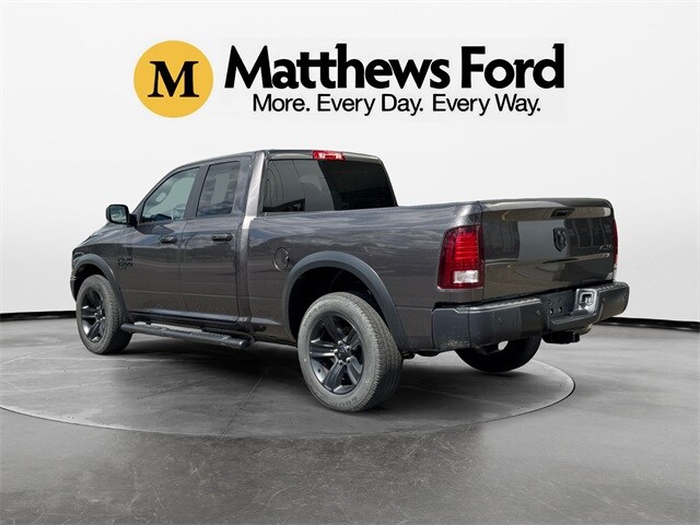 2022 Ram 1500 Classic SLT photo 3