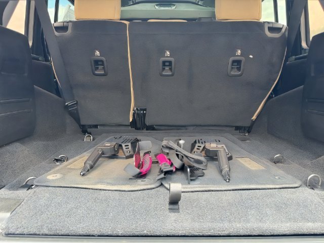 Additional photo of vehicle.