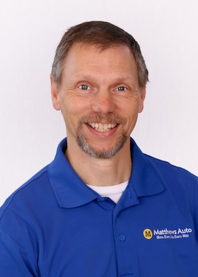 Staff member Robert Parker from ID_1e5e8d9578b9