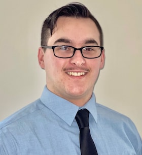 Staff member Chris Martin from ID_284d27b7e103