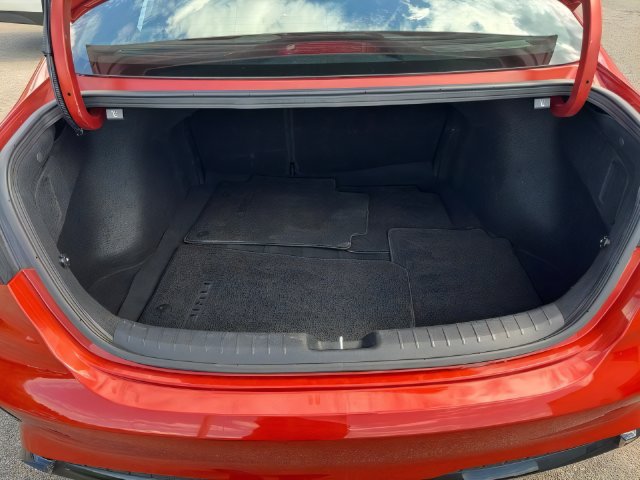Additional photo of vehicle.