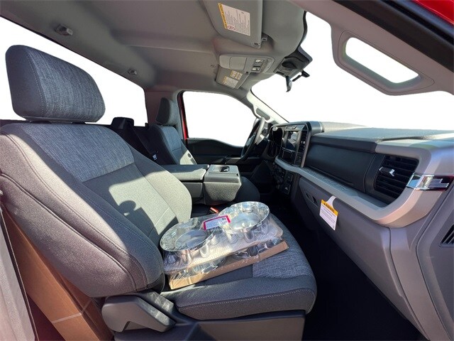 2026 Ford F-350 Super Duty XLT - Photo 15