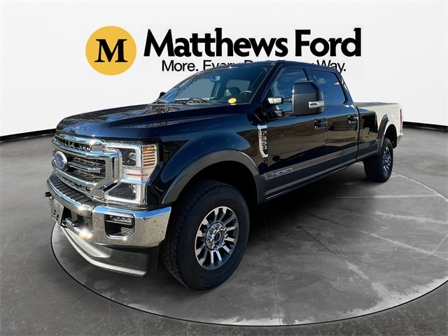 2022 Ford F-350 Super Duty Lariat's photo