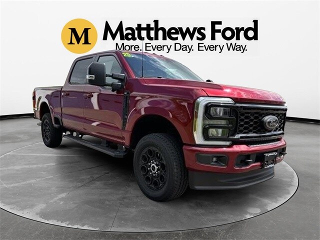 2025 Ford F-250 XLT photo 2