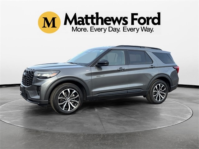 2026 Ford Explorer ST-LINE's photo