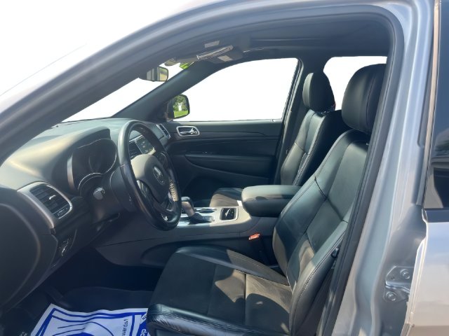Additional photo of vehicle.
