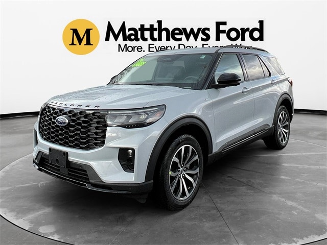 2026 Ford Explorer ST-LINE's photo