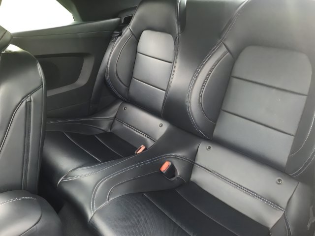 Additional photo of vehicle.
