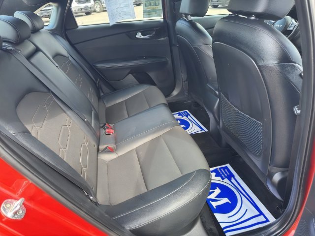 Additional photo of vehicle.