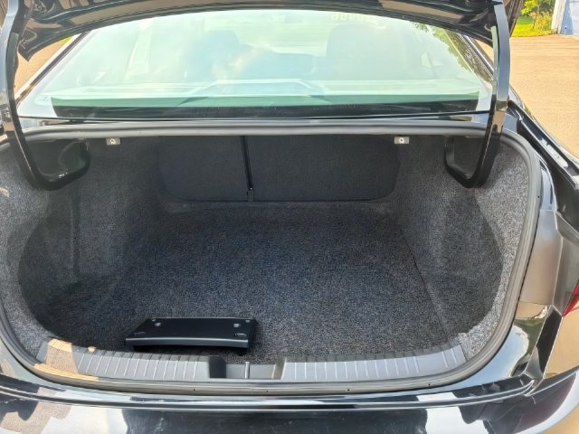 Additional photo of vehicle.