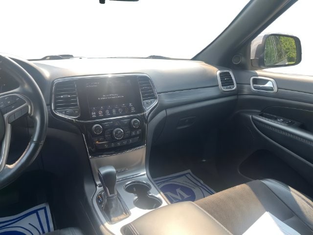 Additional photo of vehicle.