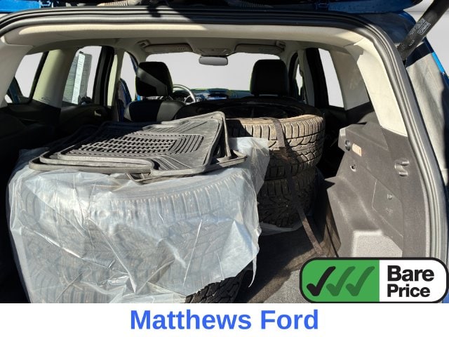 Additional photo of vehicle.