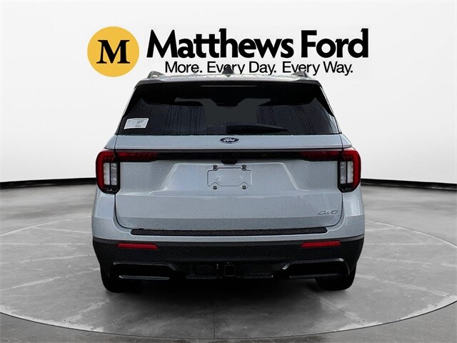 2026 Ford Explorer ST-Line photo 3