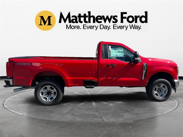 2026 Ford F-350 Super Duty XLT - Photo 6