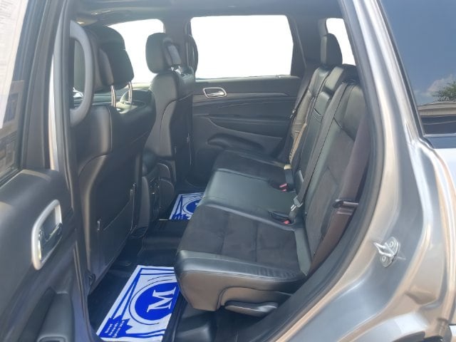 Additional photo of vehicle.