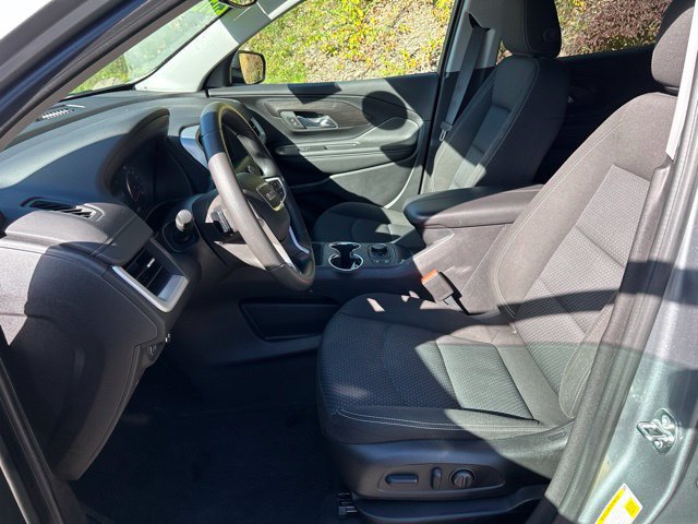 Additional photo of vehicle.