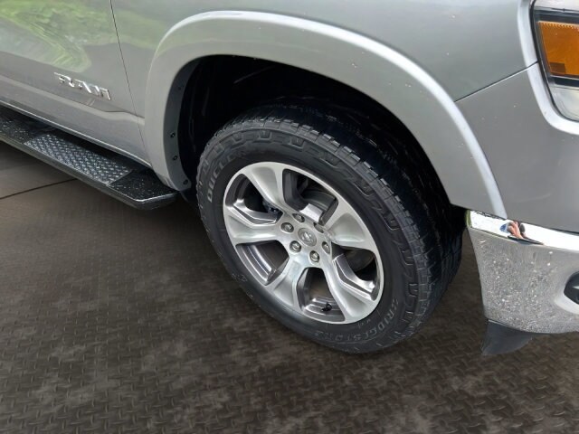 Additional photo of vehicle.