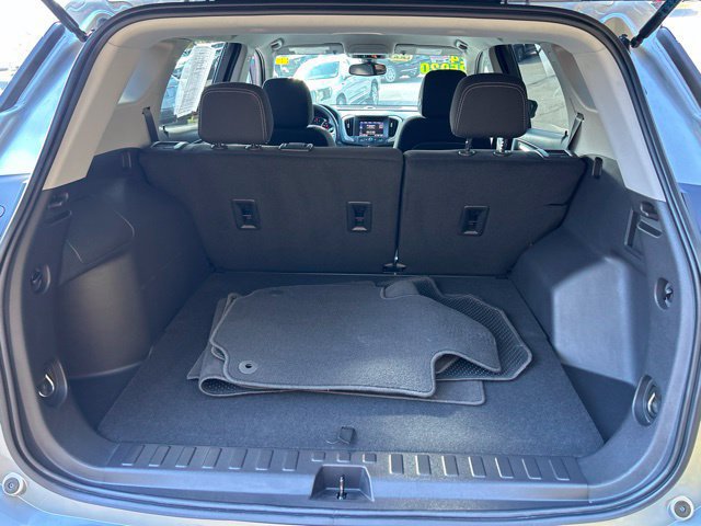 Additional photo of vehicle.