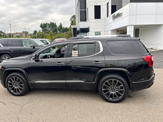 Additional photo of vehicle.