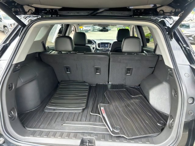 Additional photo of vehicle.