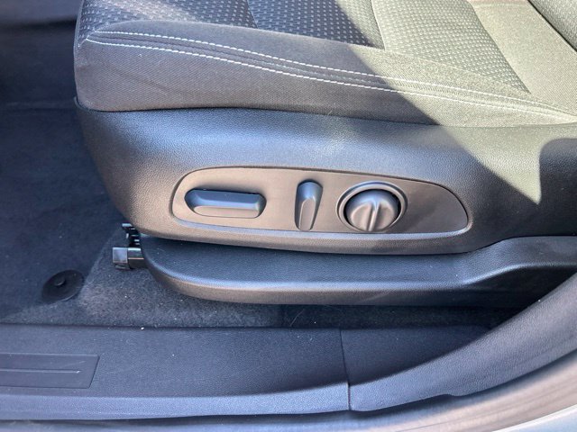 Additional photo of vehicle.