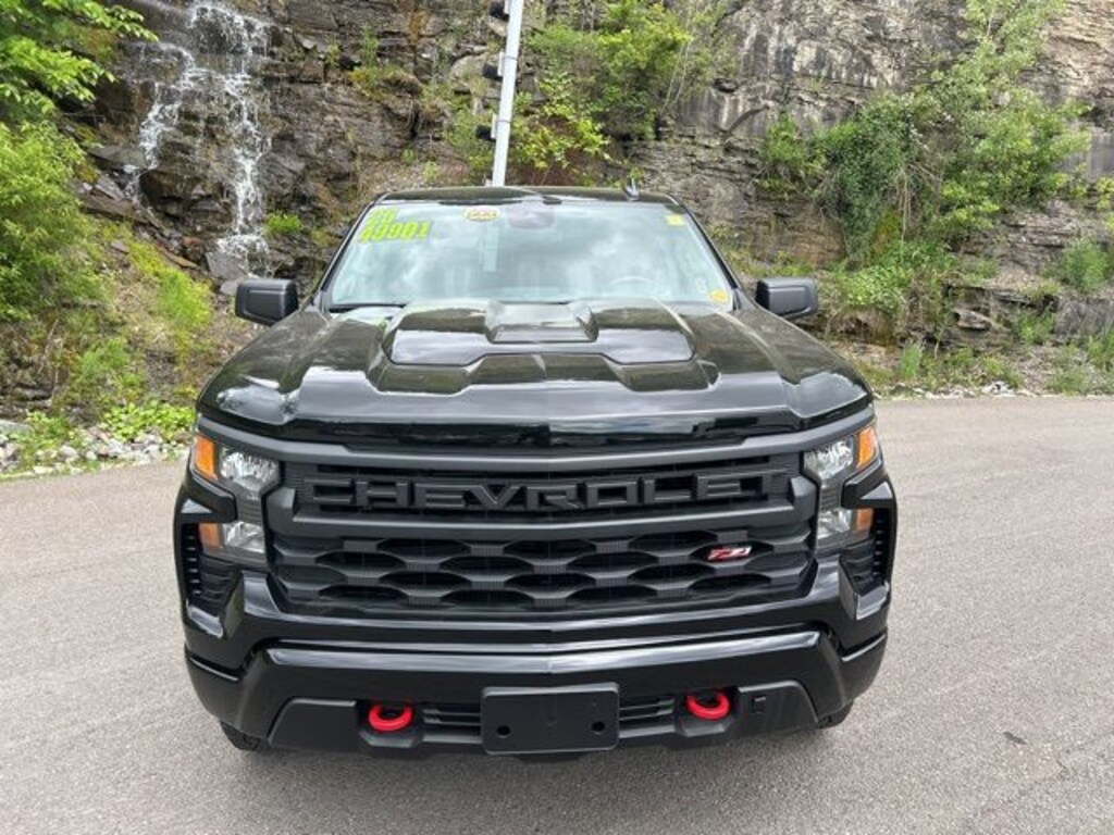 Used 2025 Chevrolet Silverado 1500 Custom Trail Boss Truck Crew Cab