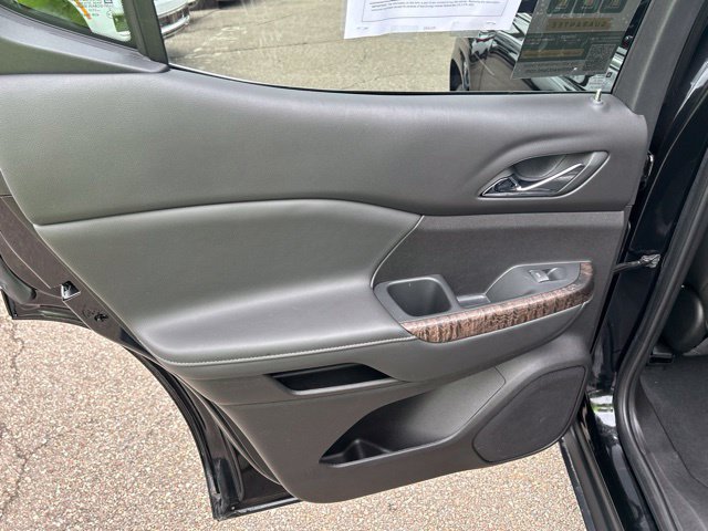 Additional photo of vehicle.