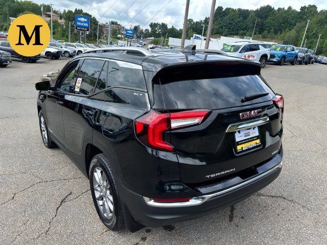 Additional photo of vehicle.