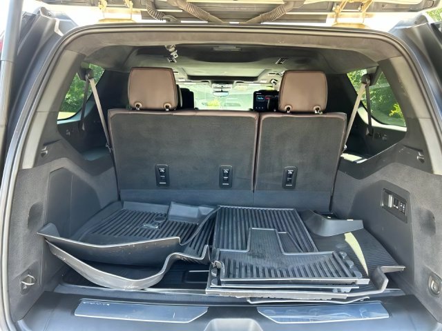 Additional photo of vehicle.