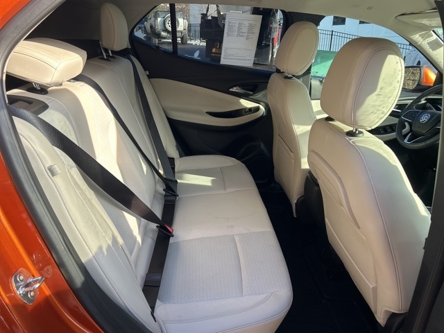 Additional photo of vehicle.