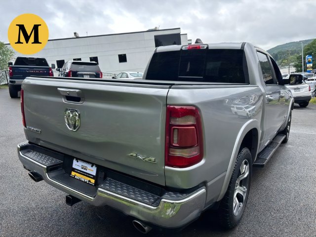 Additional photo of vehicle.