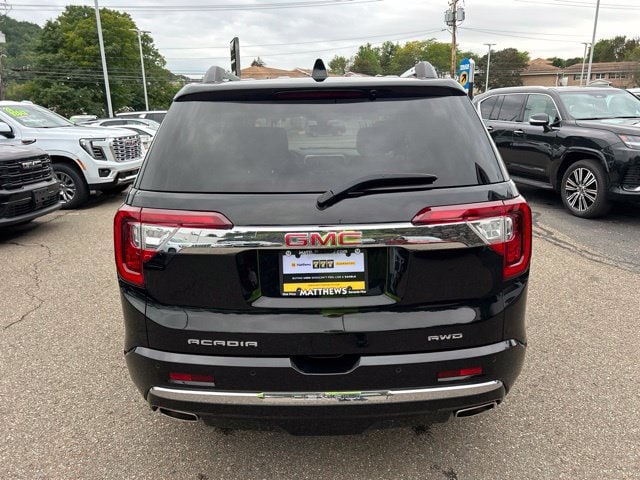 Additional photo of vehicle.