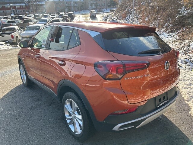 Additional photo of vehicle.