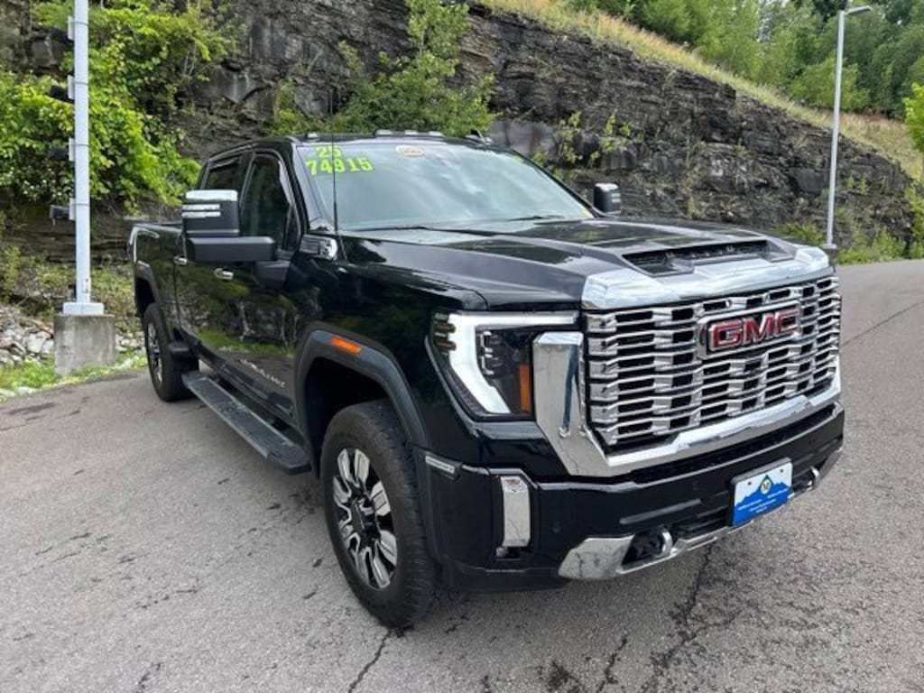 Used 2025 GMC Sierra 2500 HD Denali Truck Crew Cab