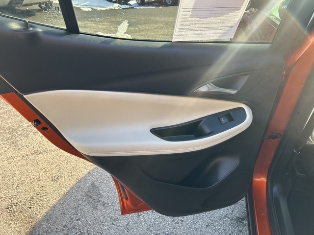 Additional photo of vehicle.