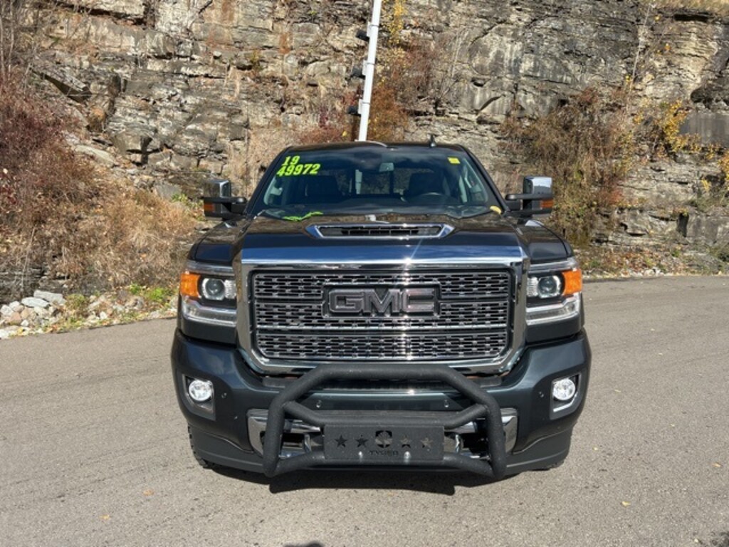 Used 2019 GMC Sierra 2500HD Denali Truck Crew Cab